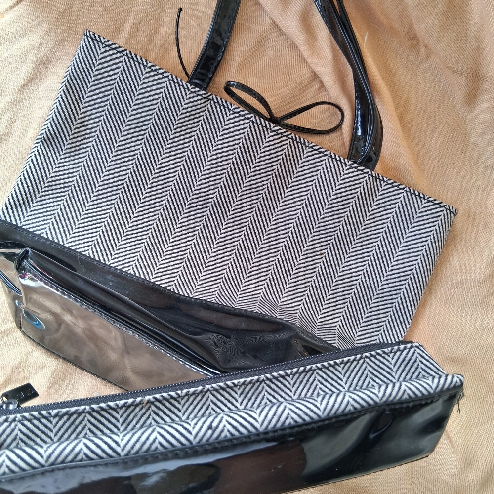 Estee Lauder Black and White Cosmetic Bag /purse